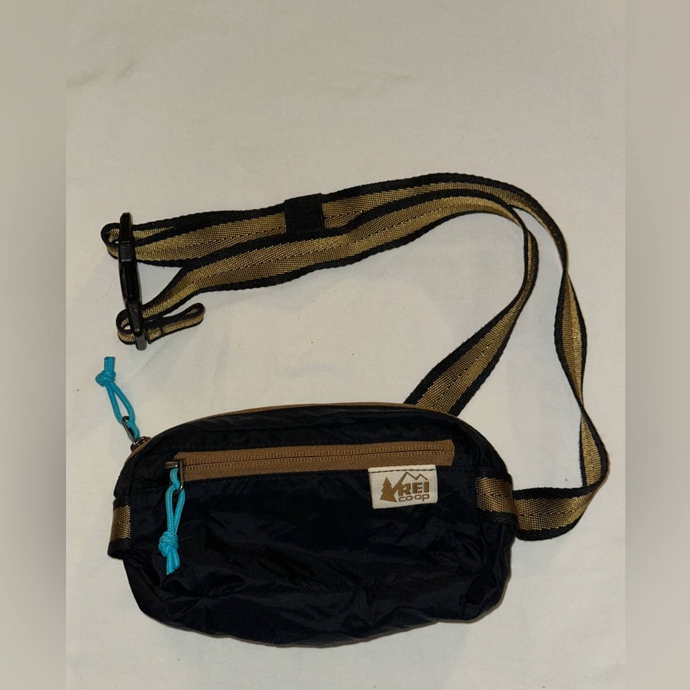REI Black and Tan Mini Belt Bag with Blue Accents